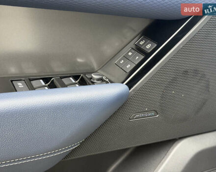 Белый Ленд Ровер Рендж Ровер Велар, объемом двигателя 2 л и пробегом 28 тыс. км за 48900 $, фото 16 на Automoto.ua