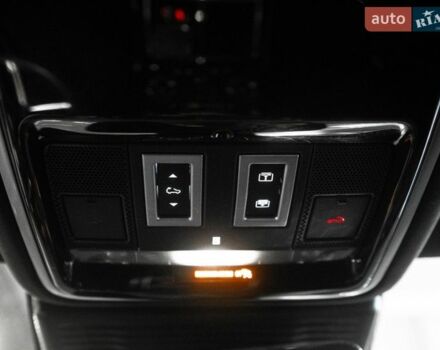 Білий Ленд Ровер Рендж Ровер Велар, об'ємом двигуна 3 л та пробігом 102 тис. км за 48900 $, фото 63 на Automoto.ua