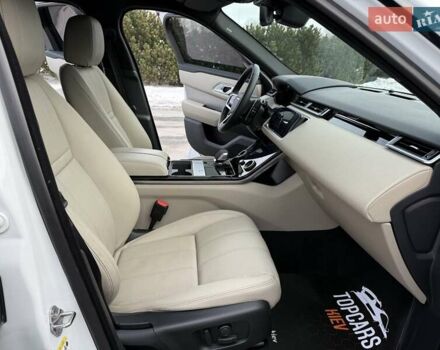 Белый Ленд Ровер Рендж Ровер Велар, объемом двигателя 2 л и пробегом 68 тыс. км за 57500 $, фото 35 на Automoto.ua