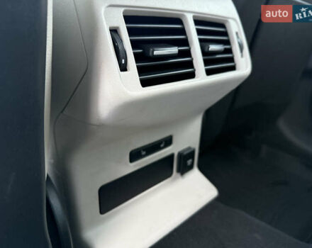 Белый Ленд Ровер Рендж Ровер Велар, объемом двигателя 2 л и пробегом 63 тыс. км за 44900 $, фото 28 на Automoto.ua