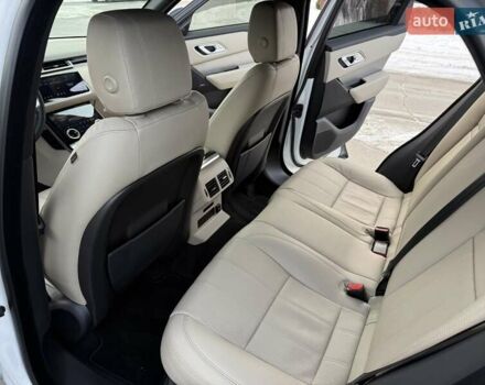 Белый Ленд Ровер Рендж Ровер Велар, объемом двигателя 2 л и пробегом 68 тыс. км за 57500 $, фото 51 на Automoto.ua