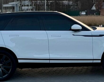 Белый Ленд Ровер Рендж Ровер Велар, объемом двигателя 2 л и пробегом 113 тыс. км за 41999 $, фото 13 на Automoto.ua