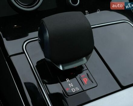 Білий Ленд Ровер Рендж Ровер Велар, об'ємом двигуна 2 л та пробігом 24 тис. км за 42500 $, фото 43 на Automoto.ua