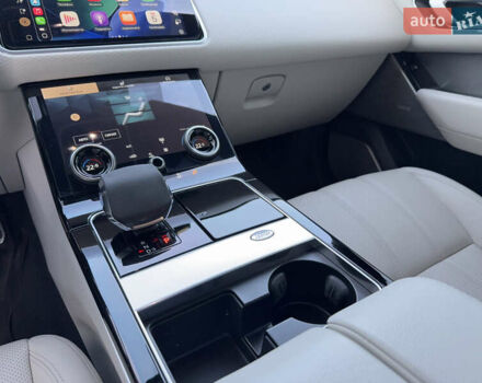 Белый Ленд Ровер Рендж Ровер Велар, объемом двигателя 2 л и пробегом 63 тыс. км за 44900 $, фото 37 на Automoto.ua