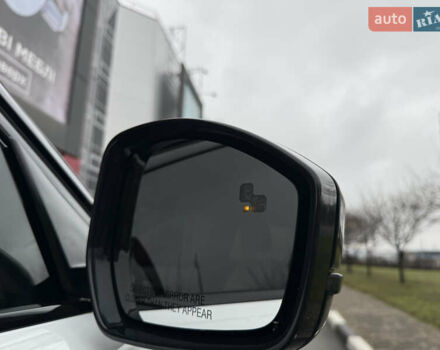 Білий Ленд Ровер Рендж Ровер Велар, об'ємом двигуна 2 л та пробігом 60 тис. км за 44900 $, фото 17 на Automoto.ua