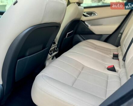 Белый Ленд Ровер Рендж Ровер Велар, объемом двигателя 2 л и пробегом 113 тыс. км за 41999 $, фото 41 на Automoto.ua