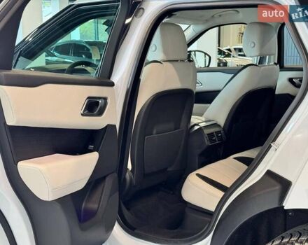 Ленд Ровер Рендж Ровер Велар 2021 в Львове на Automoto.ua Белый Ленд Ровер Рендж Ровер Велар, объемом двигателя 2 л и пробегом 96 тыс. км за 45900 $, фото 32 на Automoto.ua