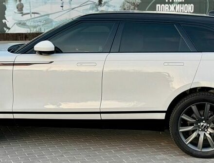 Белый Ленд Ровер Рендж Ровер Велар, объемом двигателя 2 л и пробегом 113 тыс. км за 41999 $, фото 5 на Automoto.ua