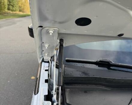 Белый Ленд Ровер Рендж Ровер Велар, объемом двигателя 2 л и пробегом 92 тыс. км за 48000 $, фото 29 на Automoto.ua