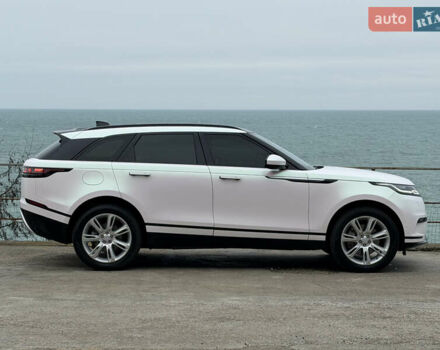 Белый Ленд Ровер Рендж Ровер Велар, объемом двигателя 2 л и пробегом 28 тыс. км за 48900 $, фото 4 на Automoto.ua