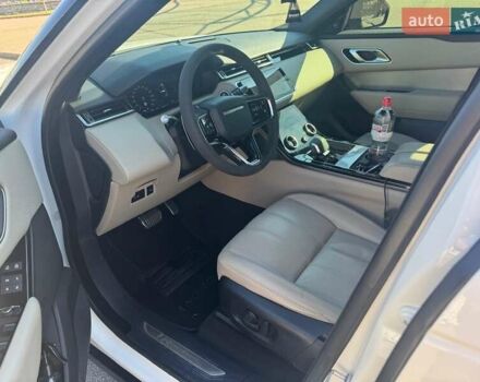 Ленд Ровер Рендж Ровер Велар 2021 в Киеве на Automoto.ua Белый Ленд Ровер Рендж Ровер Велар, объемом двигателя 2 л и пробегом 92 тыс. км за 45300 $, фото 10 на Automoto.ua