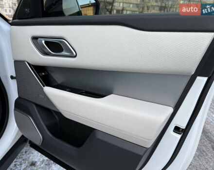 Білий Ленд Ровер Рендж Ровер Велар, об'ємом двигуна 2 л та пробігом 63 тис. км за 44500 $, фото 46 на Automoto.ua
