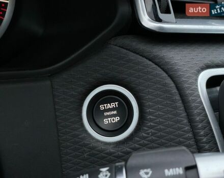 Білий Ленд Ровер Рендж Ровер Велар, об'ємом двигуна 2 л та пробігом 24 тис. км за 42500 $, фото 51 на Automoto.ua