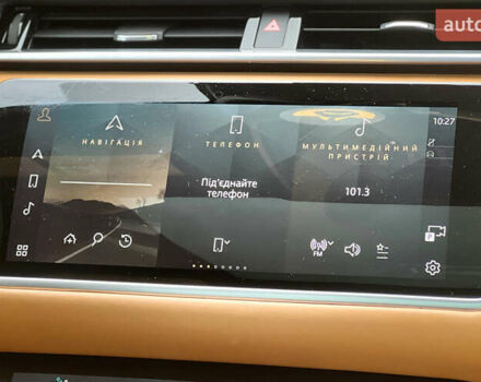 Білий Ленд Ровер Рендж Ровер Велар, об'ємом двигуна 3 л та пробігом 64 тис. км за 58900 $, фото 16 на Automoto.ua