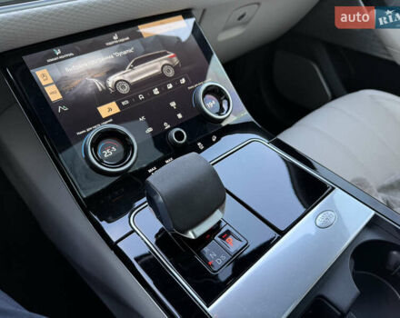 Белый Ленд Ровер Рендж Ровер Велар, объемом двигателя 2 л и пробегом 63 тыс. км за 44900 $, фото 58 на Automoto.ua