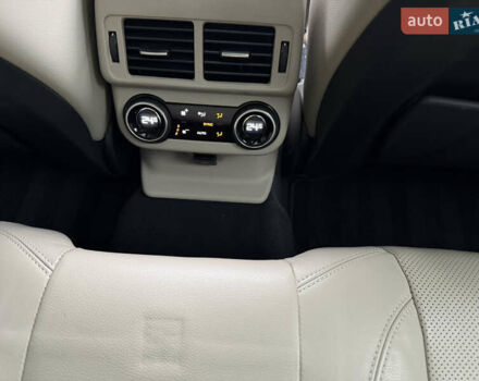 Білий Ленд Ровер Рендж Ровер Велар, об'ємом двигуна 2 л та пробігом 108 тис. км за 44999 $, фото 57 на Automoto.ua