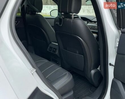 Білий Ленд Ровер Рендж Ровер Велар, об'ємом двигуна 2 л та пробігом 24 тис. км за 42500 $, фото 30 на Automoto.ua