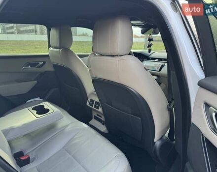 Белый Ленд Ровер Рендж Ровер Велар, объемом двигателя 2 л и пробегом 92 тыс. км за 48000 $, фото 17 на Automoto.ua