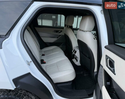 Білий Ленд Ровер Рендж Ровер Велар, об'ємом двигуна 2 л та пробігом 63 тис. км за 44500 $, фото 43 на Automoto.ua