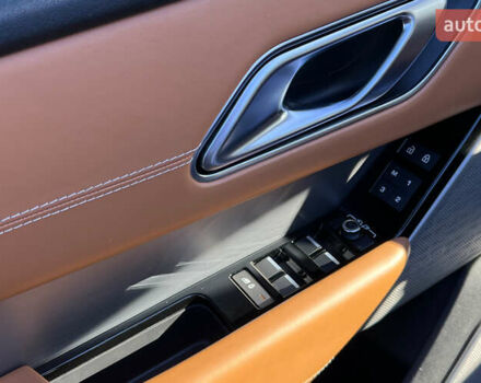 Белый Ленд Ровер Рендж Ровер Велар, объемом двигателя 3 л и пробегом 64 тыс. км за 62999 $, фото 21 на Automoto.ua