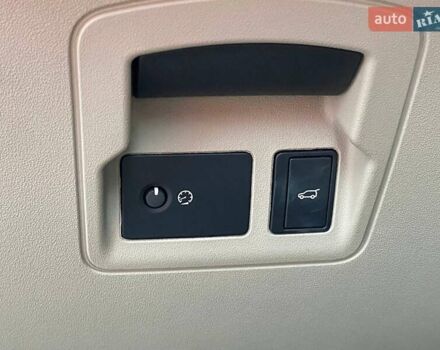 Белый Ленд Ровер Рендж Ровер Велар, объемом двигателя 2 л и пробегом 45 тыс. км за 64999 $, фото 67 на Automoto.ua