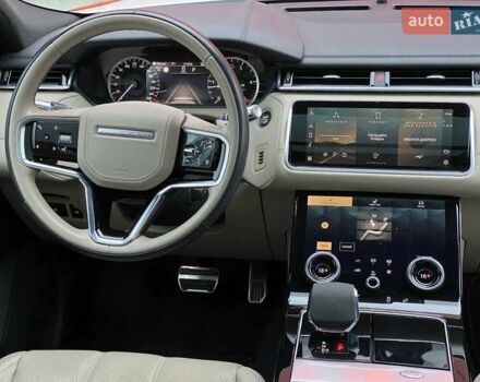 Белый Ленд Ровер Рендж Ровер Велар, объемом двигателя 2 л и пробегом 45 тыс. км за 64999 $, фото 19 на Automoto.ua