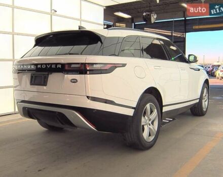 Белый Ленд Ровер Рендж Ровер Велар, объемом двигателя 2 л и пробегом 55 тыс. км за 28000 $, фото 3 на Automoto.ua