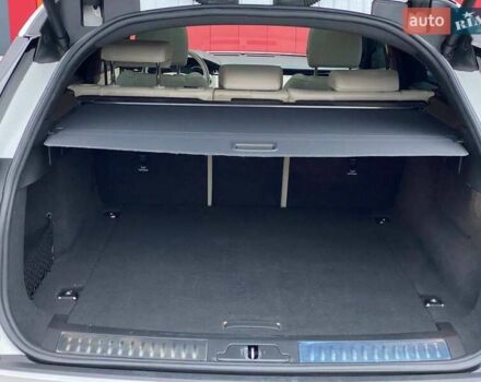 Белый Ленд Ровер Рендж Ровер Велар, объемом двигателя 2 л и пробегом 45 тыс. км за 64999 $, фото 64 на Automoto.ua