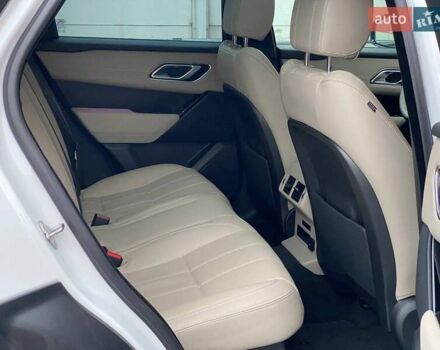 Белый Ленд Ровер Рендж Ровер Велар, объемом двигателя 2 л и пробегом 45 тыс. км за 64999 $, фото 58 на Automoto.ua