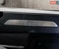 Білий Ленд Ровер Рендж Ровер Велар, об'ємом двигуна 2 л та пробігом 49 тис. км за 57900 $, фото 9 на Automoto.ua