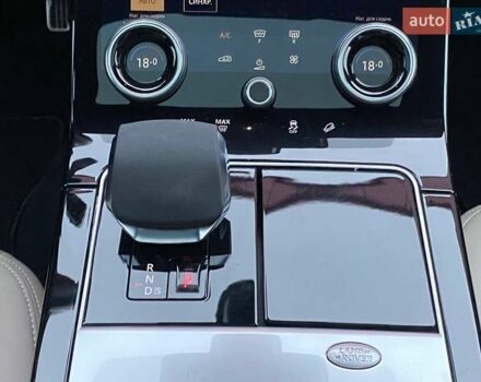 Белый Ленд Ровер Рендж Ровер Велар, объемом двигателя 2 л и пробегом 45 тыс. км за 64999 $, фото 35 на Automoto.ua