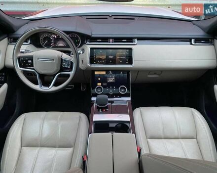 Белый Ленд Ровер Рендж Ровер Велар, объемом двигателя 2 л и пробегом 45 тыс. км за 64999 $, фото 17 на Automoto.ua