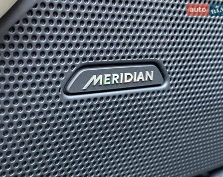 Белый Ленд Ровер Рендж Ровер Велар, объемом двигателя 2 л и пробегом 45 тыс. км за 64999 $, фото 51 на Automoto.ua