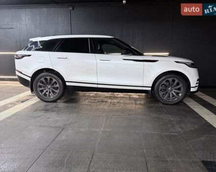 Ленд Ровер Рендж Ровер Велар 2022 в Киеве на Automoto.ua Белый Ленд Ровер Рендж Ровер Велар, объемом двигателя 2 л и пробегом 45 тыс. км за 68500 $, фото 2 на Automoto.ua