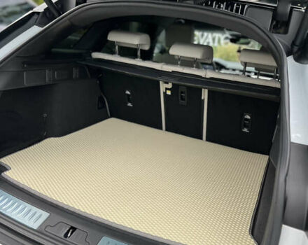 Білий Ленд Ровер Рендж Ровер Велар, об'ємом двигуна 2 л та пробігом 40 тис. км за 67000 $, фото 24 на Automoto.ua