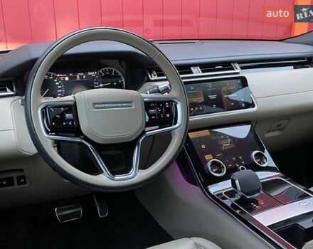 Белый Ленд Ровер Рендж Ровер Велар, объемом двигателя 2 л и пробегом 45 тыс. км за 64999 $, фото 16 на Automoto.ua