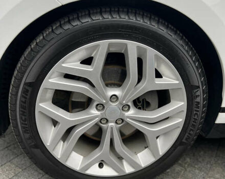 Білий Ленд Ровер Рендж Ровер Велар, об'ємом двигуна 2 л та пробігом 40 тис. км за 67000 $, фото 30 на Automoto.ua