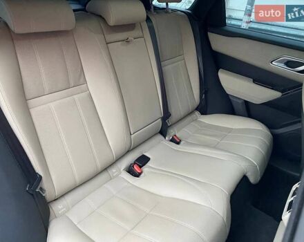 Белый Ленд Ровер Рендж Ровер Велар, объемом двигателя 2 л и пробегом 45 тыс. км за 64999 $, фото 56 на Automoto.ua