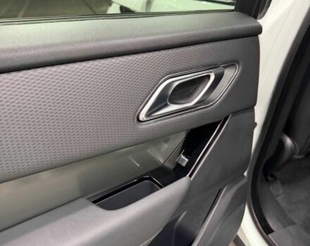 Белый Ленд Ровер Рендж Ровер Велар, объемом двигателя 2 л и пробегом 20 тыс. км за 45999 $, фото 22 на Automoto.ua