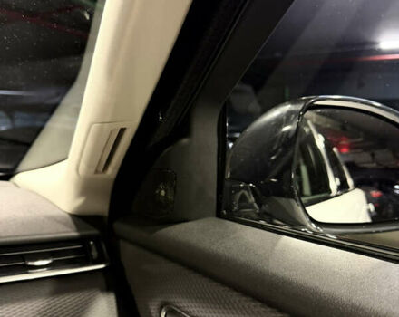 Білий Ленд Ровер Рендж Ровер Велар, об'ємом двигуна 2 л та пробігом 44 тис. км за 60000 $, фото 12 на Automoto.ua