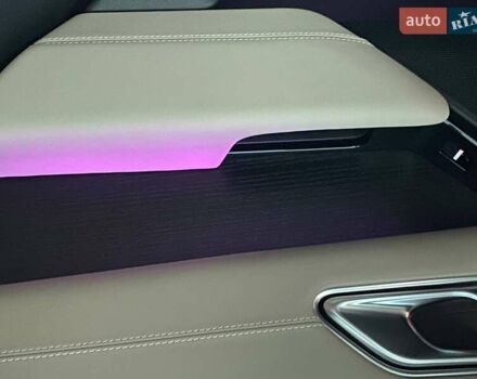 Белый Ленд Ровер Рендж Ровер Велар, объемом двигателя 2 л и пробегом 45 тыс. км за 64999 $, фото 47 на Automoto.ua