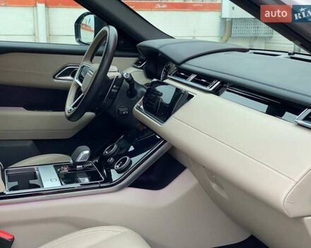 Белый Ленд Ровер Рендж Ровер Велар, объемом двигателя 2 л и пробегом 45 тыс. км за 64999 $, фото 26 на Automoto.ua