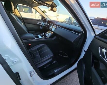 Белый Ленд Ровер Рендж Ровер Велар, объемом двигателя 2 л и пробегом 55 тыс. км за 28000 $, фото 9 на Automoto.ua