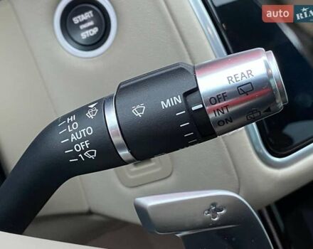 Белый Ленд Ровер Рендж Ровер Велар, объемом двигателя 2 л и пробегом 45 тыс. км за 64999 $, фото 30 на Automoto.ua