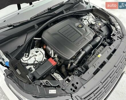 Белый Ленд Ровер Рендж Ровер Велар, объемом двигателя 2 л и пробегом 16 тыс. км за 83900 $, фото 37 на Automoto.ua