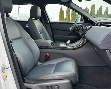 Белый Ленд Ровер Рендж Ровер Велар, объемом двигателя 2 л и пробегом 16 тыс. км за 83900 $, фото 31 на Automoto.ua