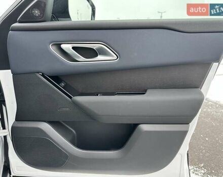 Белый Ленд Ровер Рендж Ровер Велар, объемом двигателя 2 л и пробегом 16 тыс. км за 83900 $, фото 30 на Automoto.ua