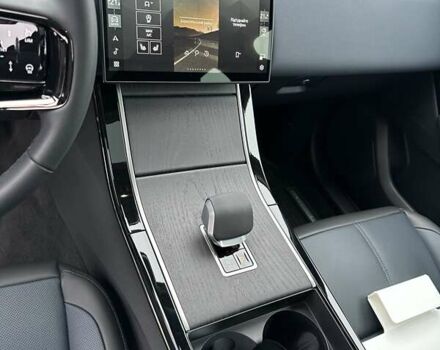 Белый Ленд Ровер Рендж Ровер Велар, объемом двигателя 2 л и пробегом 16 тыс. км за 83900 $, фото 18 на Automoto.ua