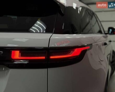 Білий Ленд Ровер Рендж Ровер Велар, об'ємом двигуна 2 л та пробігом 1 тис. км за 94500 $, фото 14 на Automoto.ua