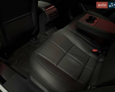 Білий Ленд Ровер Рендж Ровер Велар, об'ємом двигуна 2 л та пробігом 1 тис. км за 94500 $, фото 53 на Automoto.ua